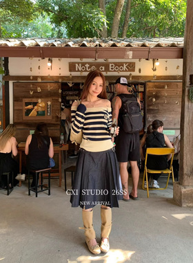 韩系时尚撞色条纹露肩斜领长袖针织衫春季新款气质一字肩上衣