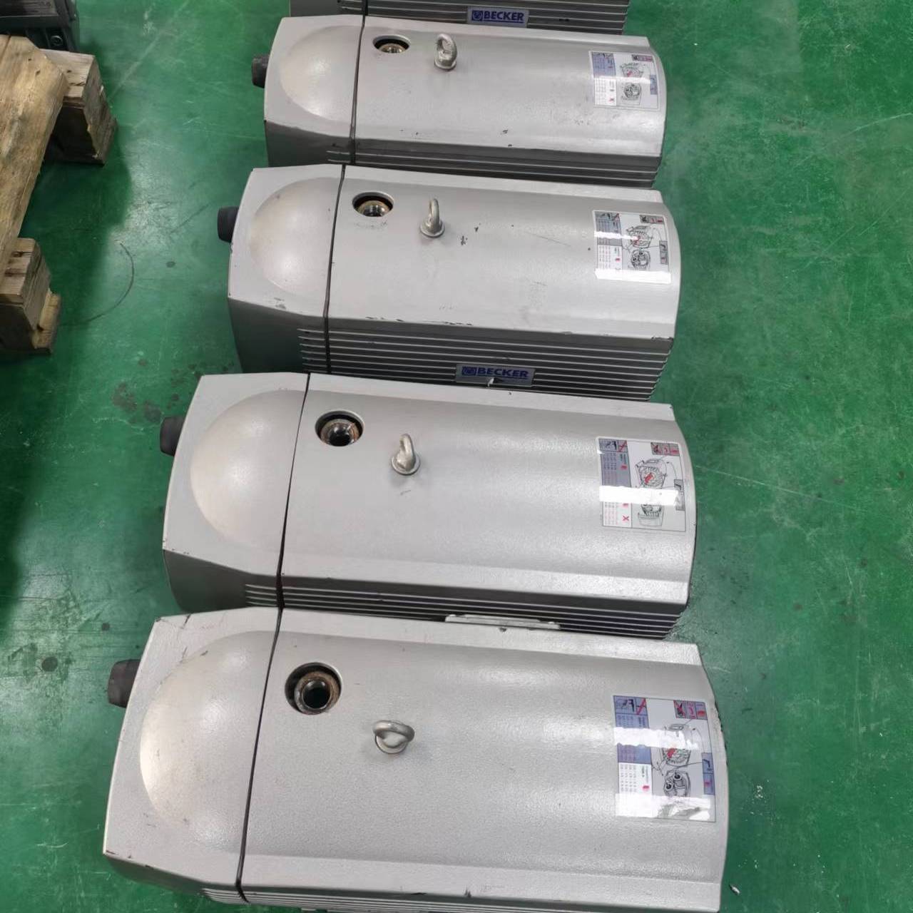 议价贝克VT4.40真空泵，单相220V电压的，