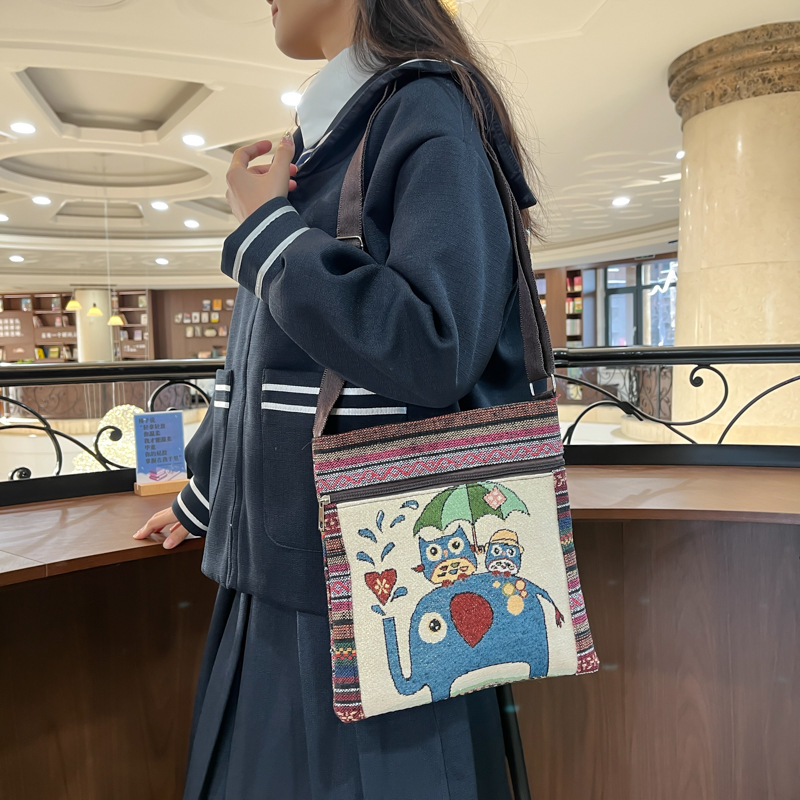 斜挎小包帆布袋绣花民族风