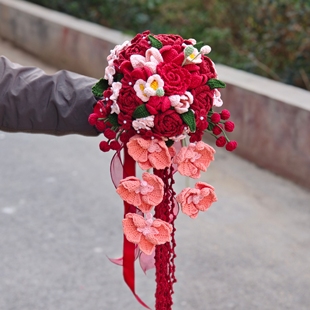 新娘瀑布手捧花钩织材料包手工diy成品花束订婚结婚礼物高级感