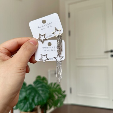 欧比雅比新款时尚高级感气质精致淑女甜美个性复古百搭耳钉41712