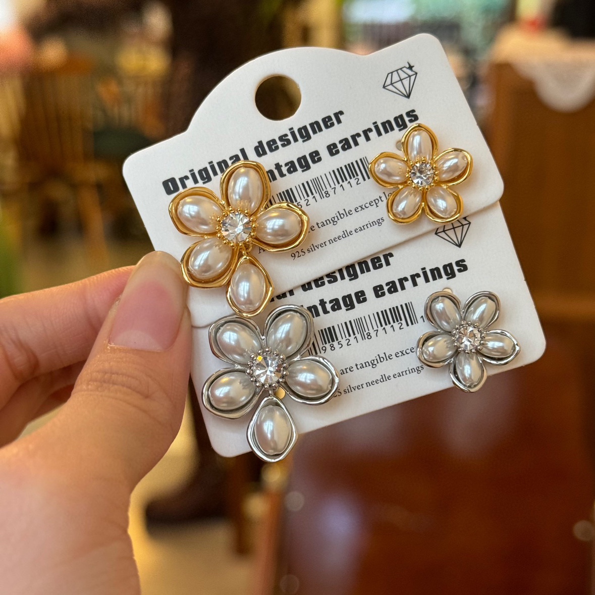 艾鹿高级感气质百搭可爱淑女温柔AB款珍珠小花耳环02486