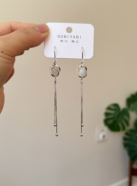 欧比雅比新款时尚高级感气质精致淑女甜美个性复古百搭耳钉43598
