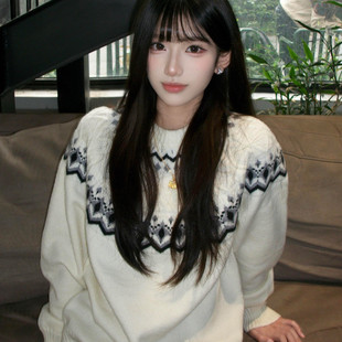 费尔岛2025新款秋冬季白色毛衣可外穿内搭慵懒高级感针织女士上衣