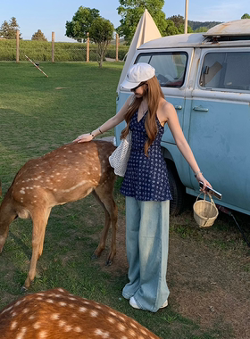 YILANN2025新款春夏女韩系挂脖碎花连衣裙藏青色收腰气质吊带短裙