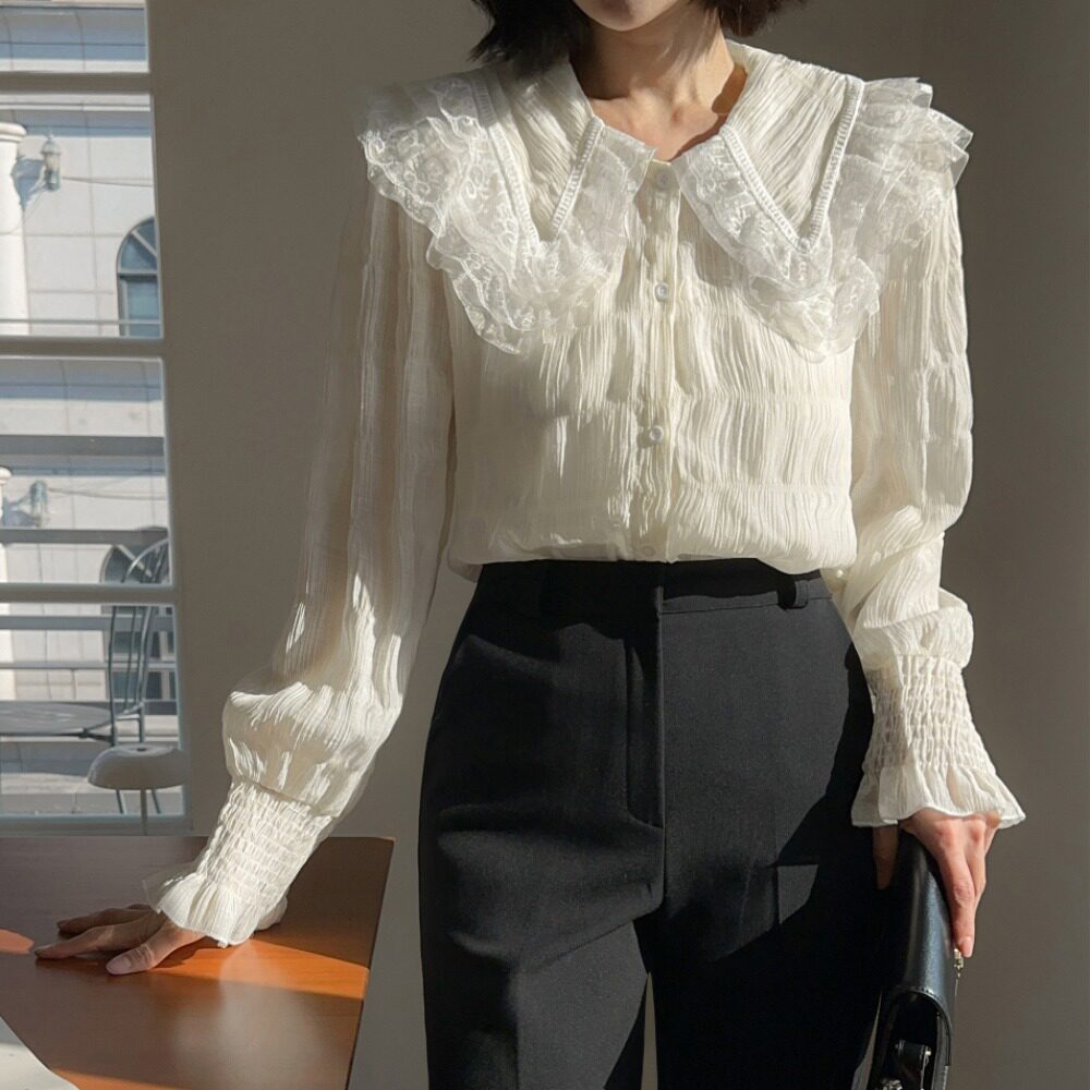韩版春季新款宫廷风褶皱面料层层娃娃领喇叭袖长袖蕾丝雪纺衬衣女