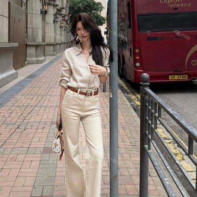 IFMR燕麦拿铁早春新款直筒微喇牛仔裤女显瘦微弹浅卡其裤子