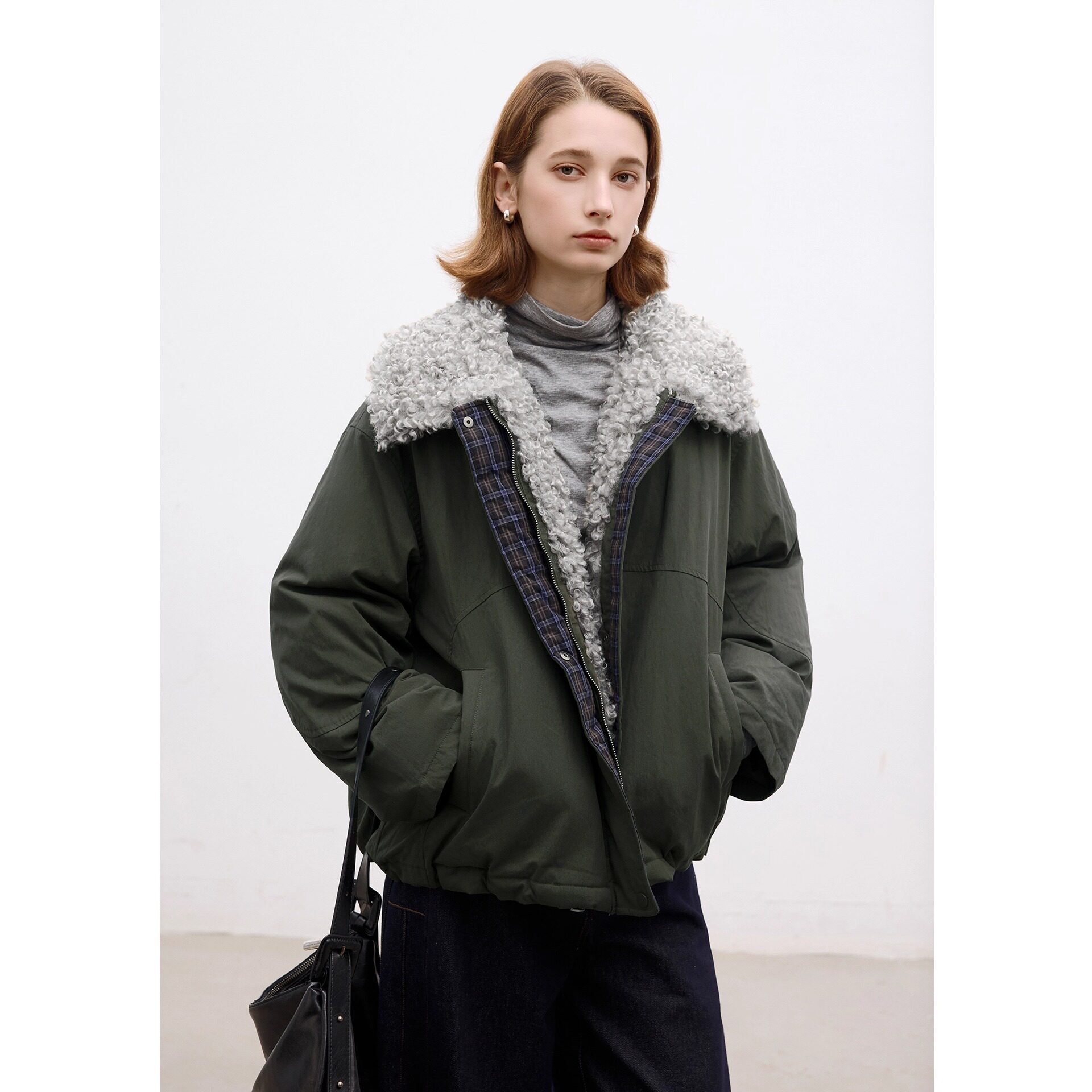 Dotdrobe多着 90白鸭绒 环保绵羊毛毛领洗水棉花苞型羽绒服女短款