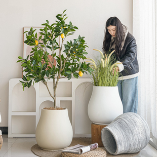 北欧奶油风落地大花盆极简圆球型软装特大号花盆客厅民宿商场别墅