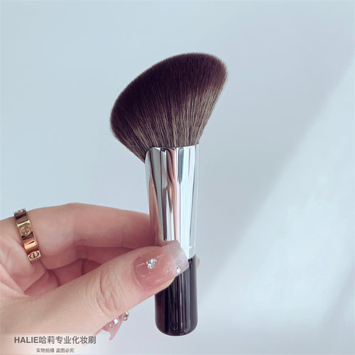 HALIE短柄大毛头修容刷侧影刷