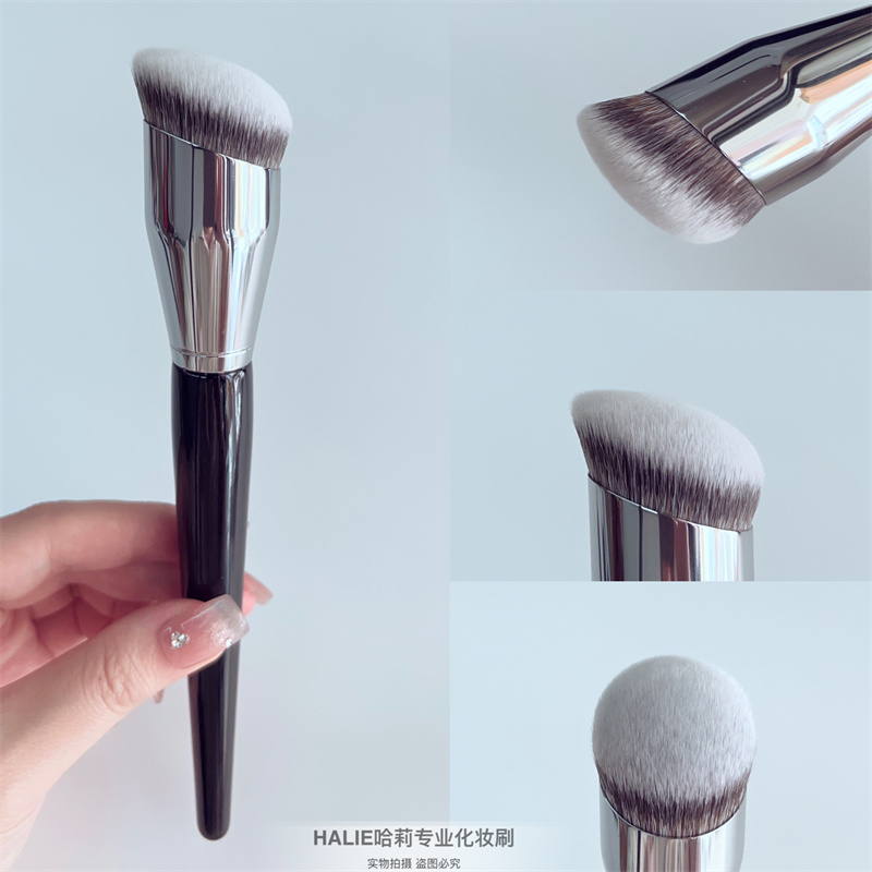 HALIE大號圓頭粉底刷帶蓋子