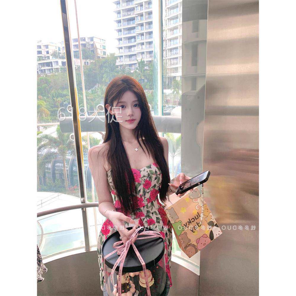 夏日绝美小裙子气质名媛花苞裙性感辣妹抹胸连衣裙度假风碎花短裙