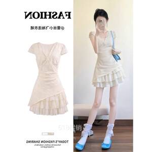 白色连衣裙女2026新款夏日绝美短款初恋系特别漂亮掐腰小裙子夏季