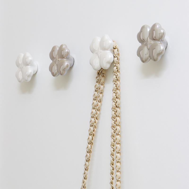 四叶草衣柜旁挂衣钩陶瓷单孔