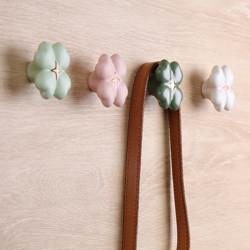 创意四叶草衣柜挂钩挂衣钩粘钩