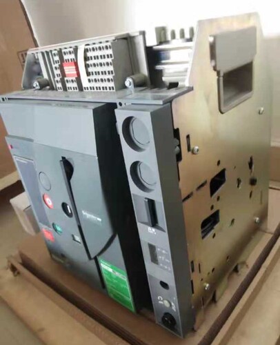 施耐德框架断路器4000A MVS40H3F50 3P控制器公司现货全新