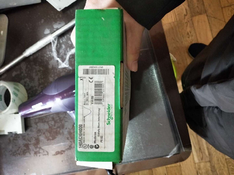 140ACI04000施耐德模块