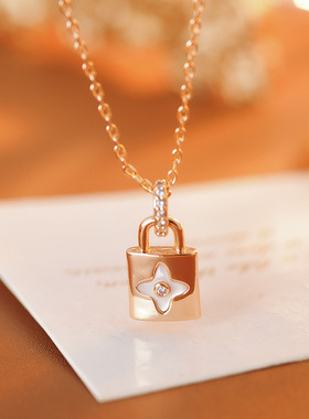 轻奢锁头白贝母四叶花吊坠项链高级设计感经典气质锁骨链通勤精致