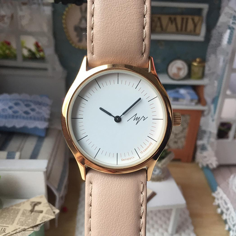 简约超薄金色时尚休闲女表俄罗斯