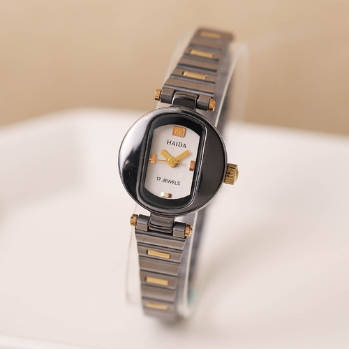 国货HAIDA海达小巧钨钢白色表盘小众手动机械表经典复古怀旧女表