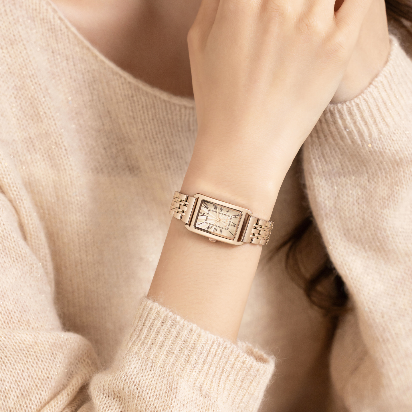 聚利时轻奢复古女士手表