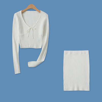 长袖系带针织上衣+松紧腰短裙