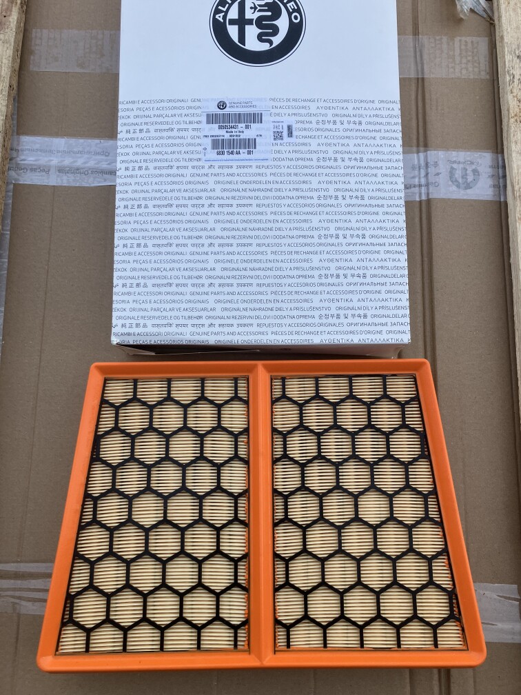 适用阿尔法罗密欧四叶草2.9T专用纯正意大利进口空气滤芯50534431