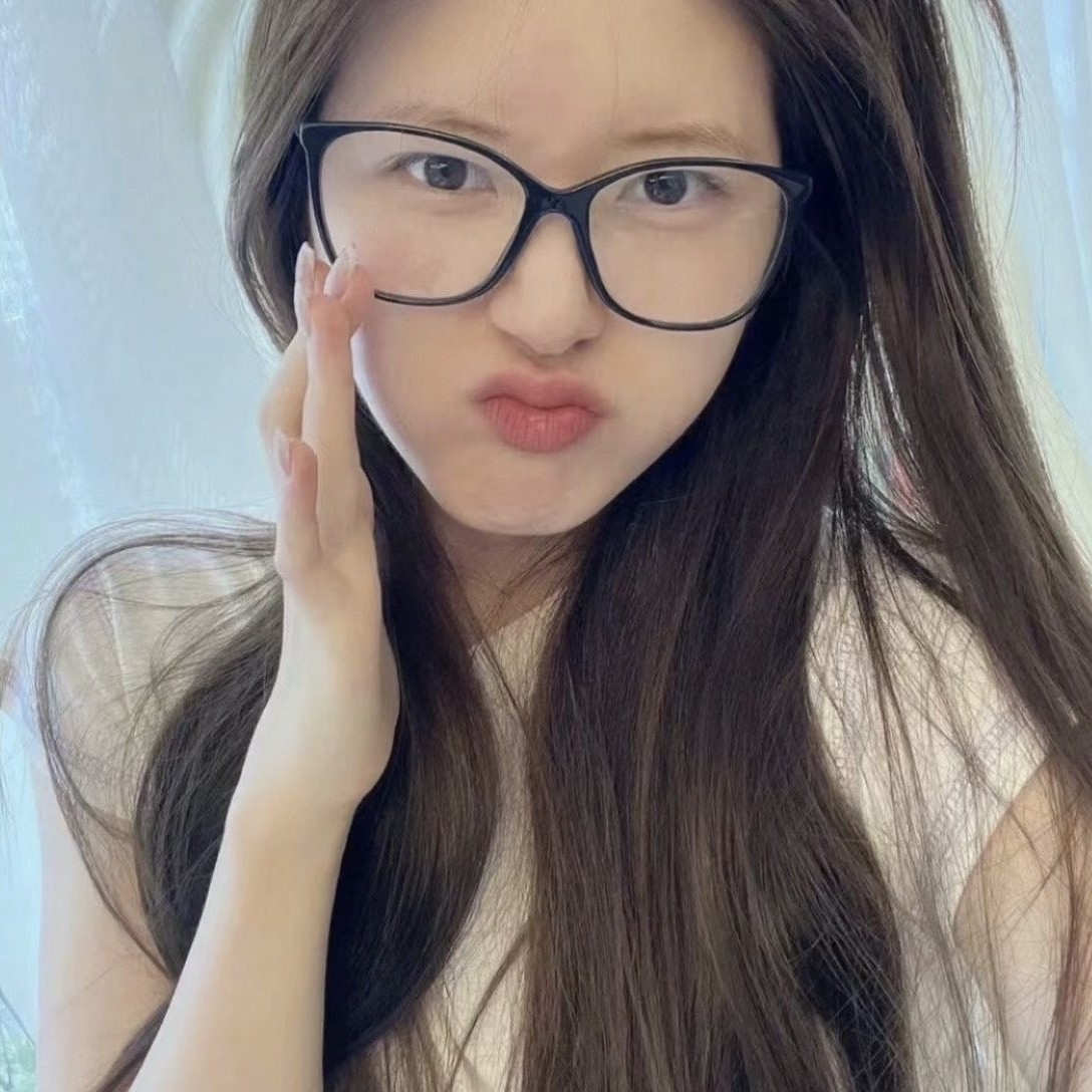 新品赵露思白鹿同款黑框素颜眼镜女眼镜框架防蓝光大框链条显脸小