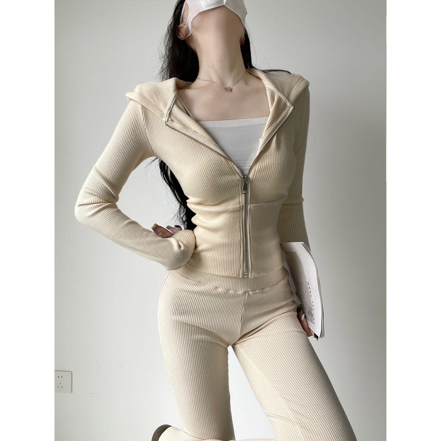 收腰拉链连帽卫衣外套