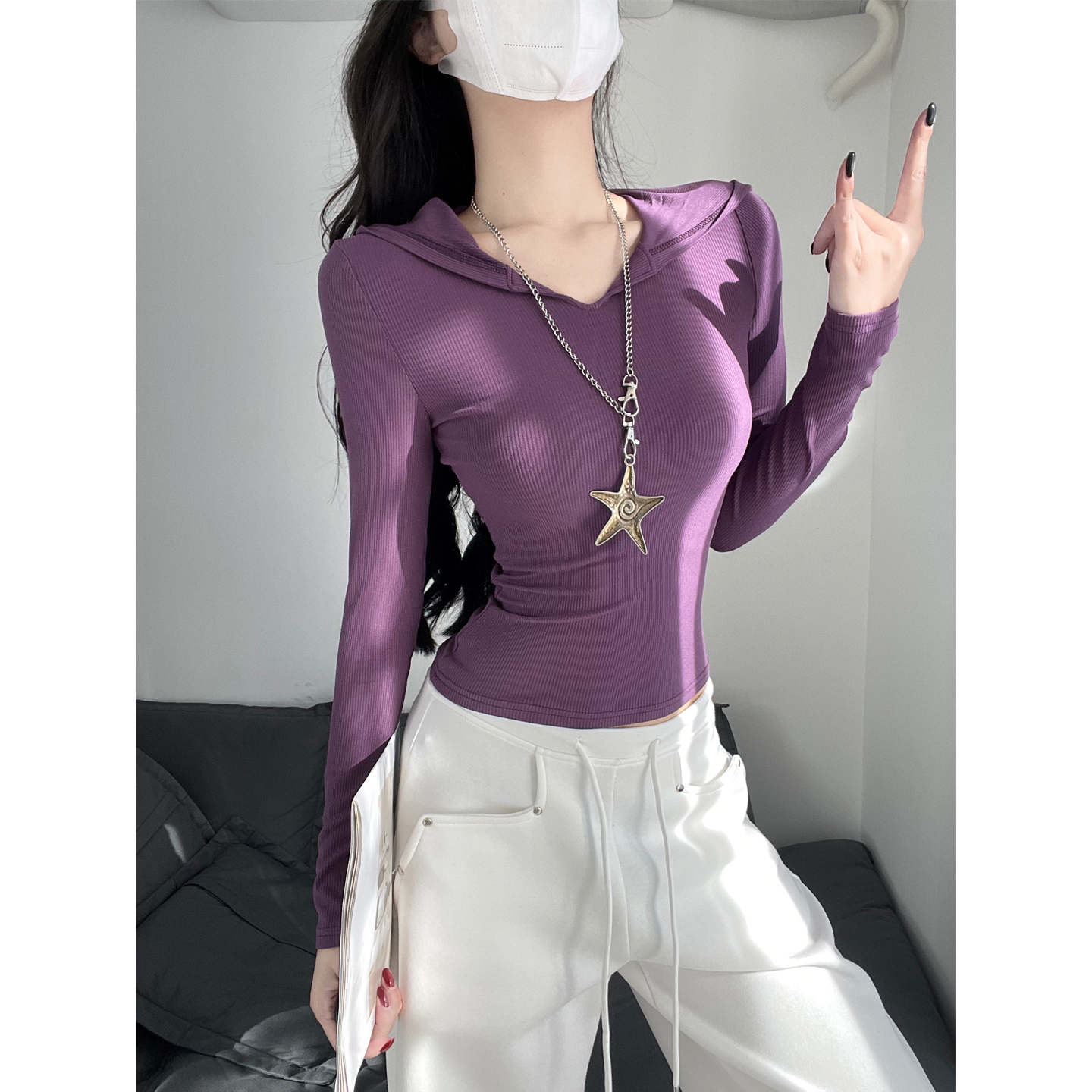 甜欲辣妹纯色连帽长袖修身T恤