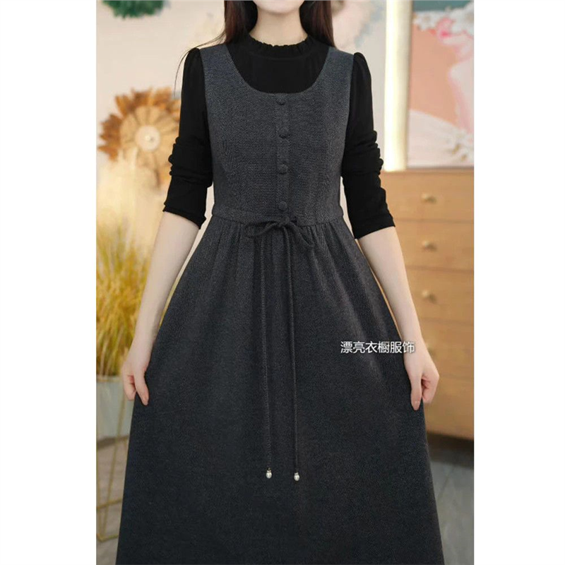连衣裙2025新款今年流行爆款秋季气质显瘦修身女装时尚打底收腰