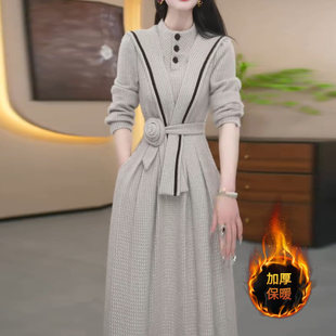 连衣裙2025新款女秋冬季十三行爆款加厚高档长袖轻奢高级感配大衣