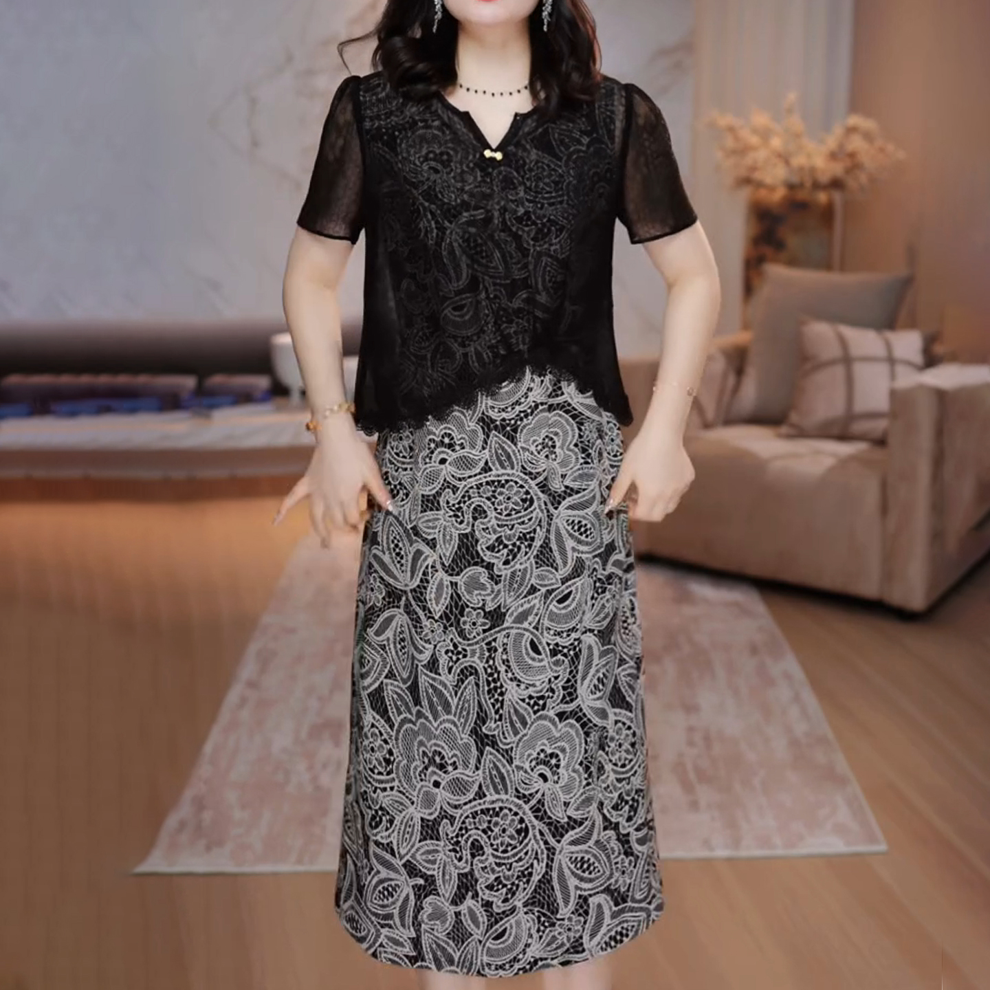 连衣裙2025新款女夏季十三行今年流行爆款妈妈减龄高级感两件套装