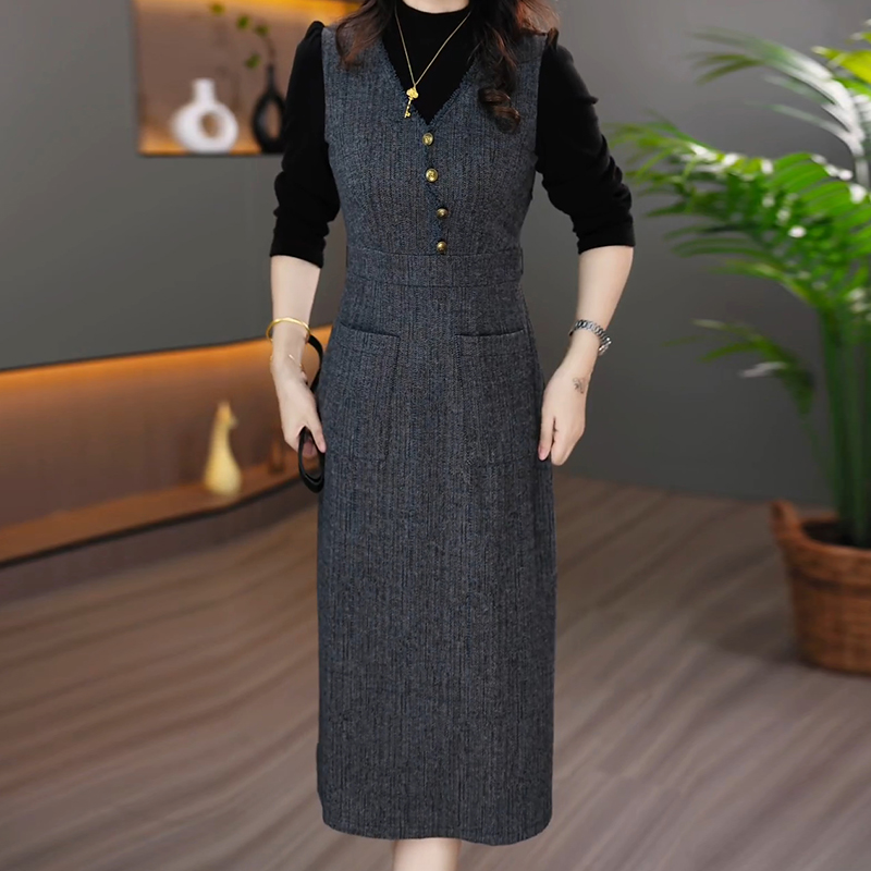 连衣裙2025新款女春秋十三行爆款高档品牌长袖轻奢高级感配大衣冬