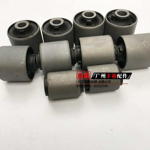 适用陆地巡洋舰4500 4700 LC100 FZJ100后桥拉杆胶套 后拉杆衬套