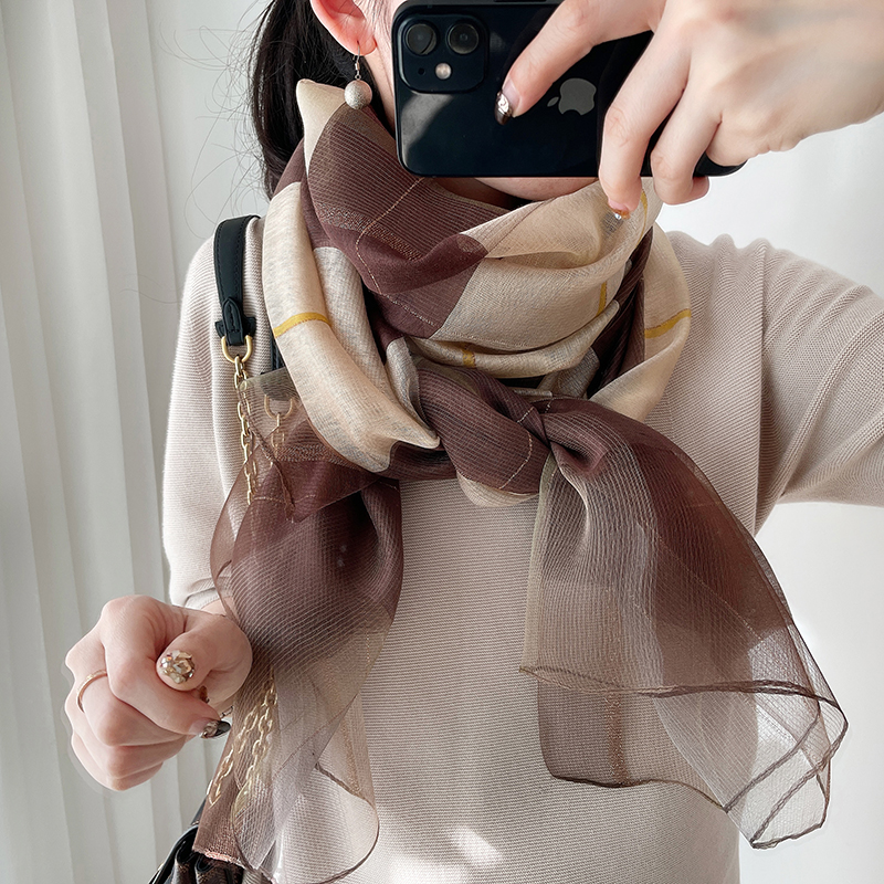 丝巾女百搭春秋韩版真丝羊毛撞色大格子桑蚕丝披肩长纱巾围巾春季