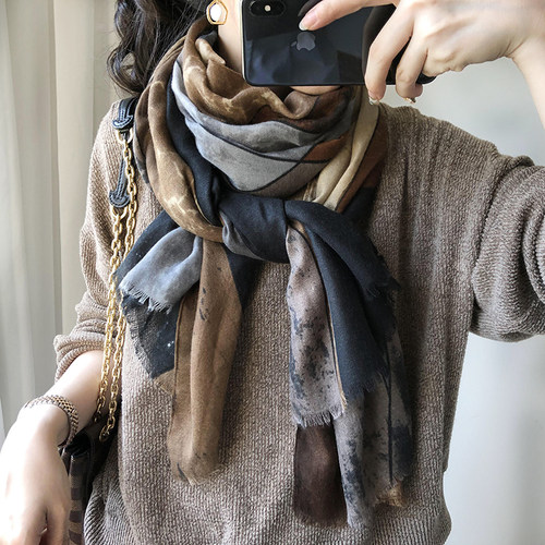 油画风百搭柔软围巾披肩女春秋