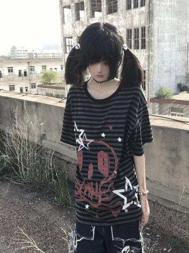 断片小说&湿体联名款 原创骷髅亚文化条纹宽松T恤纯棉情侣半袖