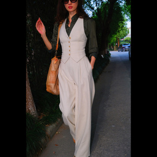 黑色马甲绿色衬衣黑色长裤 马甲套装 阔腿裤 秋毛呢短款 套装 羊毛修身