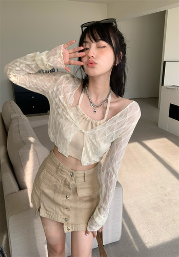 防晒上衣女披肩夏季冰丝针织辣妹小开衫配吊带外搭小坎肩薄纱上衣
