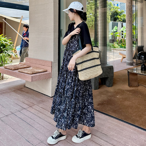 大码胖mm碎花假两件吊带连衣裙女夏新款宽松显瘦遮肉减龄短袖长裙