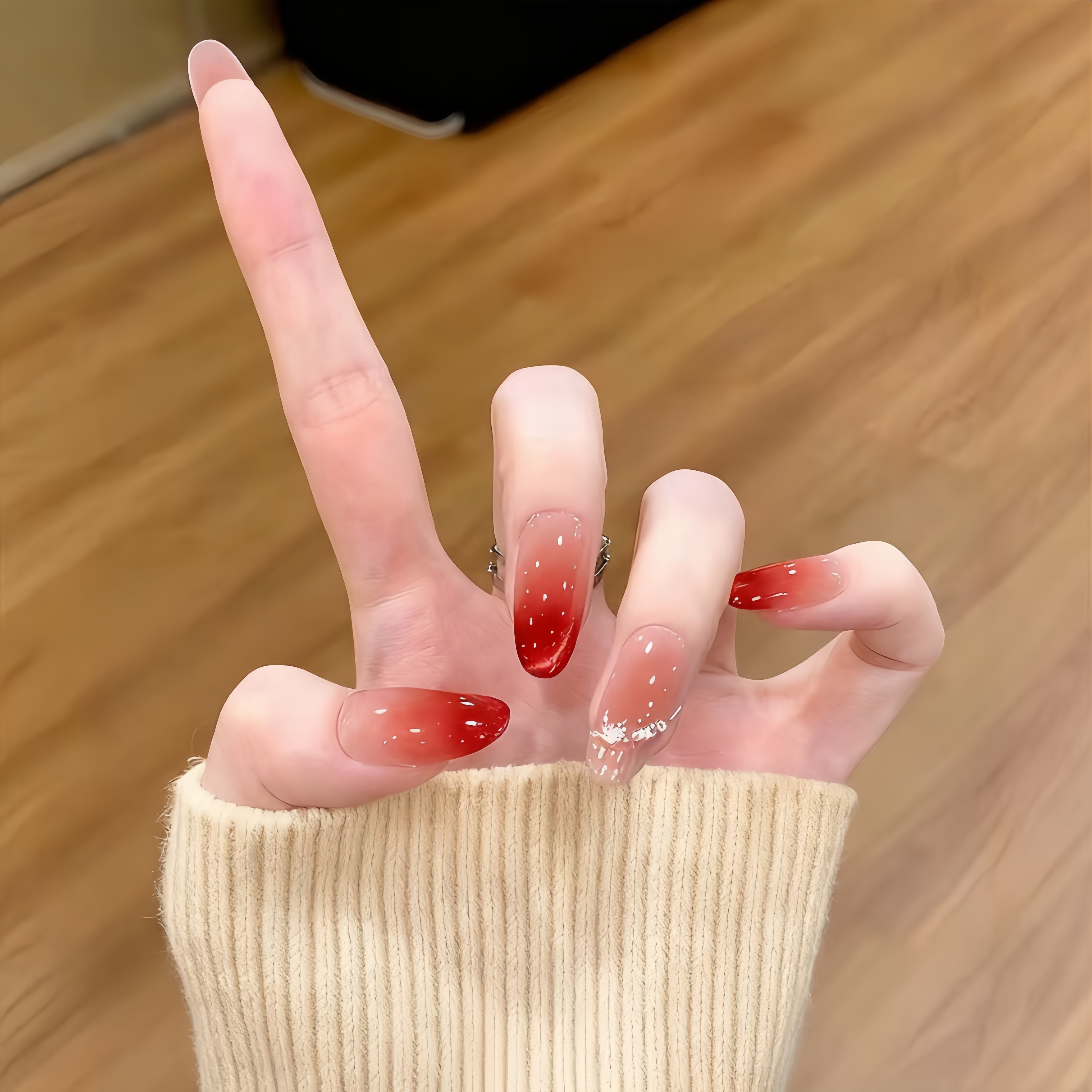 新款穿戴甲红色细钻猫眼秋冬纯欲显白法式高级圣诞新年氛围感美甲,彩妆/香水/美妆工具,穿戴甲/甲片,淘宝优惠券,粉丝福利购,淘宝优惠卷