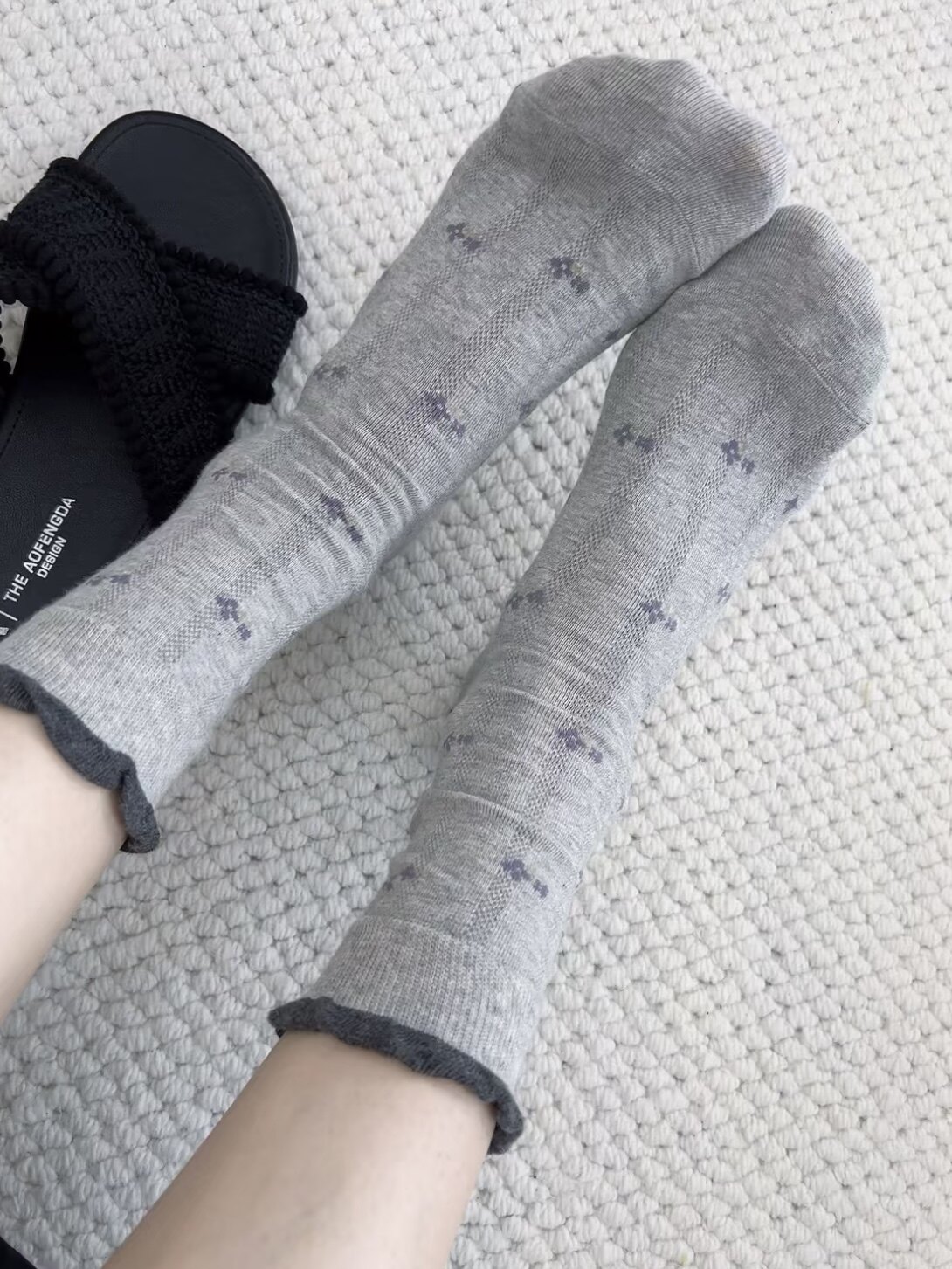 高级灰灰灰～美拉德早秋新款袜子女中筒氛围感复古碎花袜无骨袜