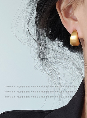 蚊香盘耳夹甜酷金属哑光磨砂拉丝质感冷性风高级感豆豆水滴耳环女