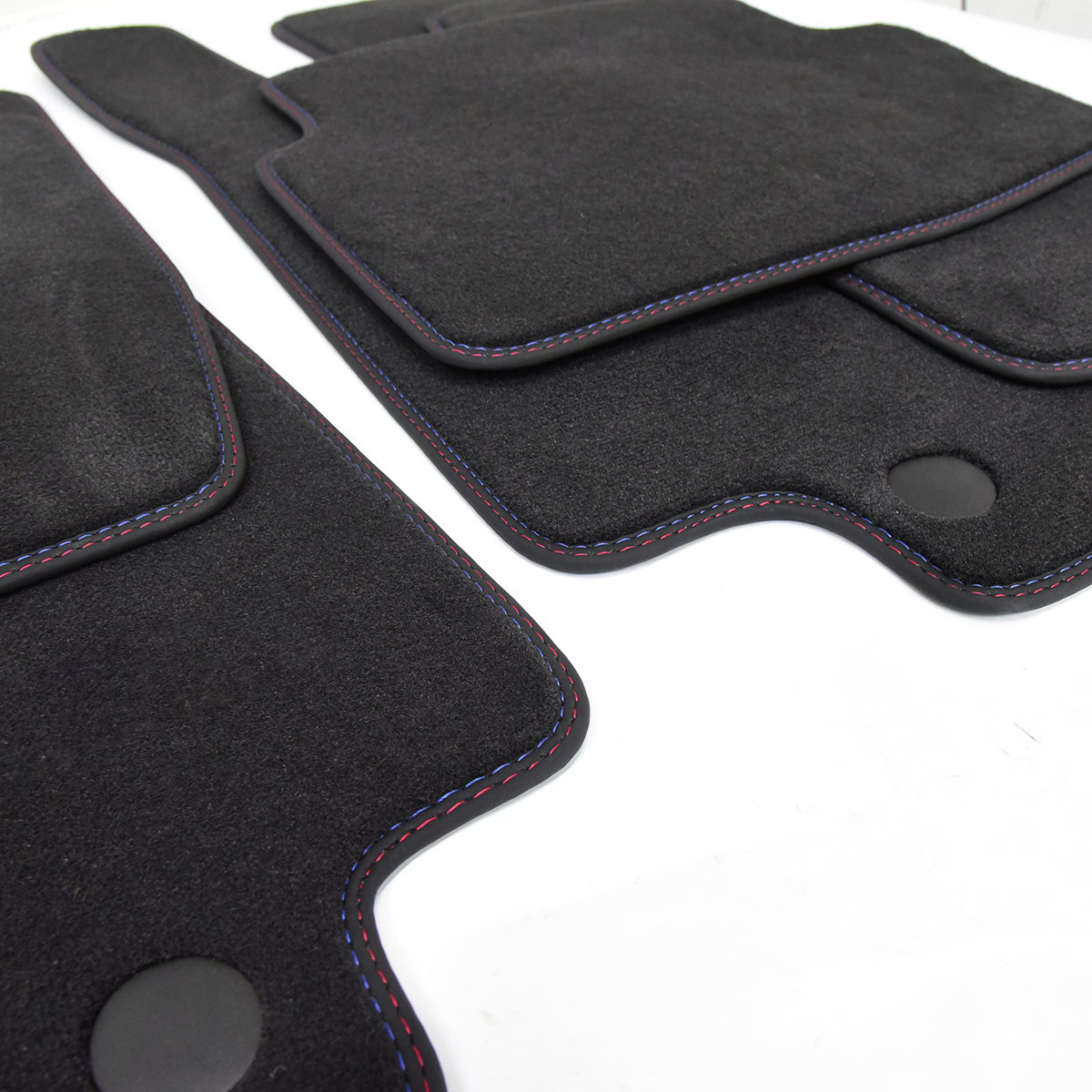 奔驰电动原装位汽车脚垫