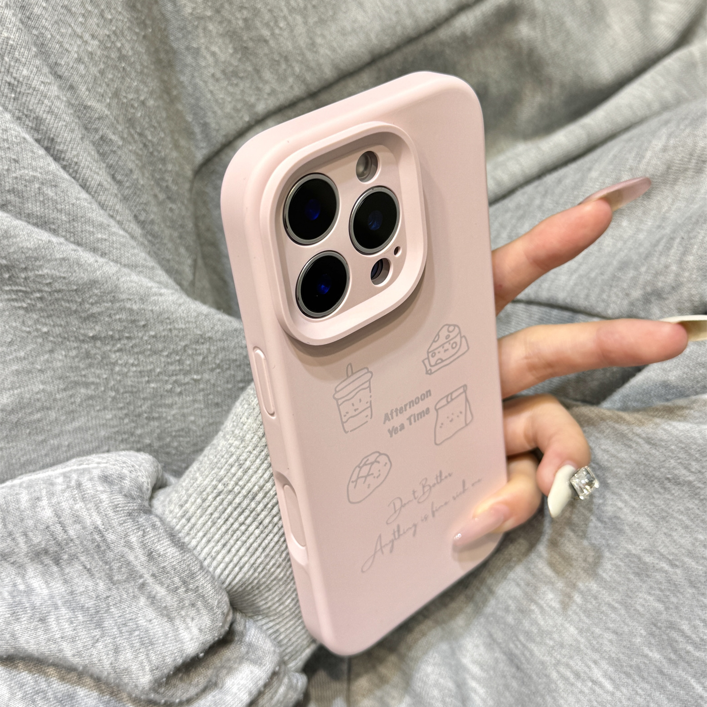 灰粉色线条下午茶小蛋糕磨砂液态硅胶适用于iphone17promax苹果14手机壳15新款16pro女13全包17pm防摔保护套