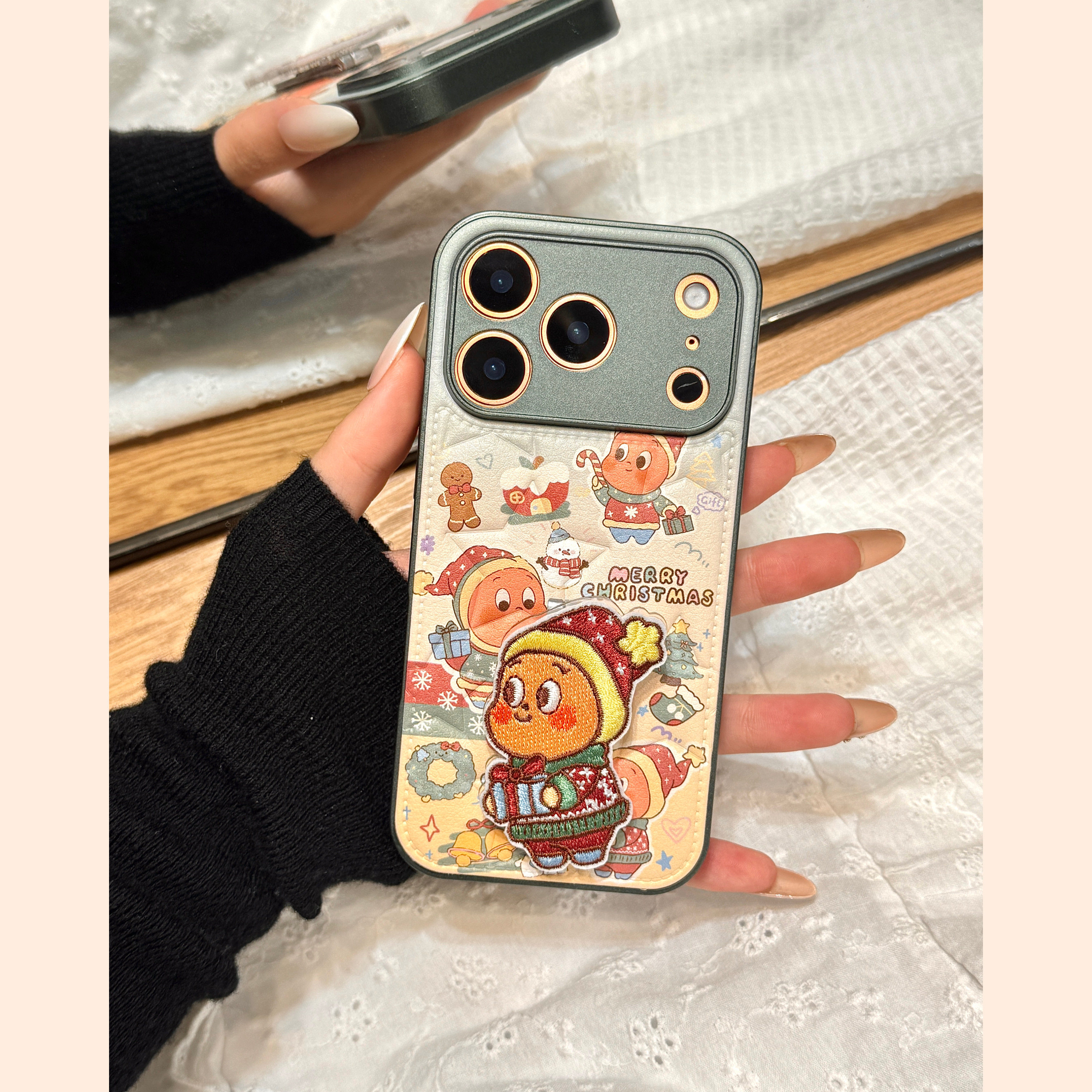 圣诞氛围感姜饼人雪人星星男孩刺绣支架适用于iphone17promax苹果14手机壳15新款16pro女13皮纹17pm防摔软壳