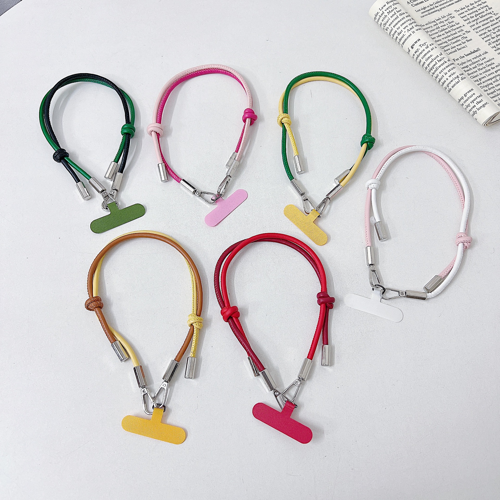 适用新款PU手机壳链条通用百搭短绳卡片手提链防丢绳女手绳彩色