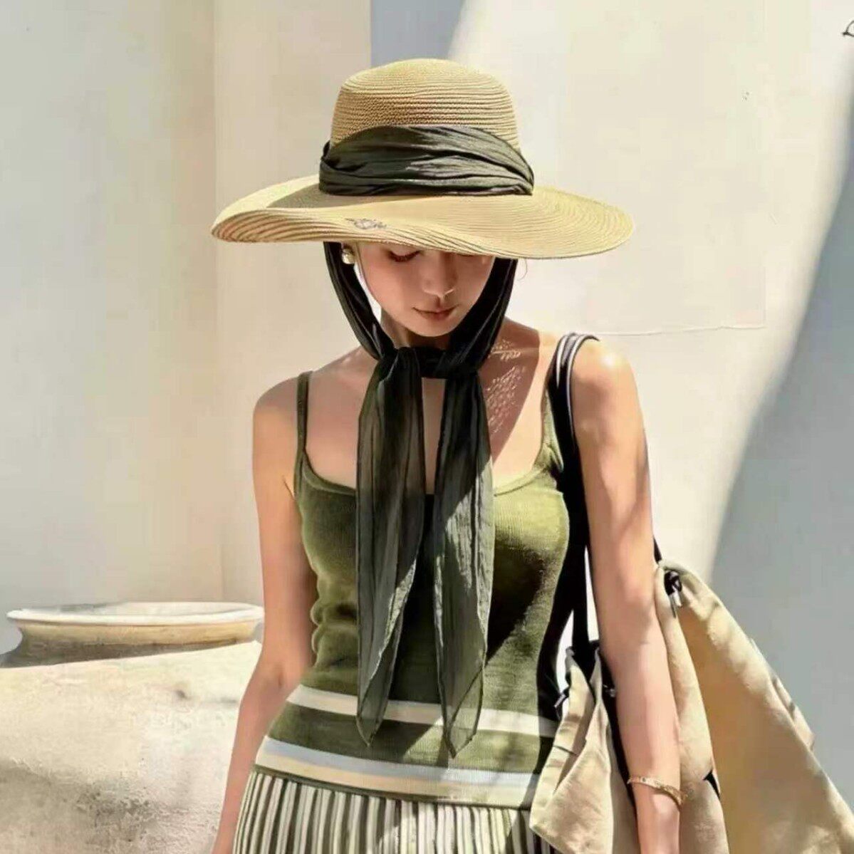 法式大檐遮阳草帽女海边度假飘带渔夫帽复古优雅感防晒沙滩帽