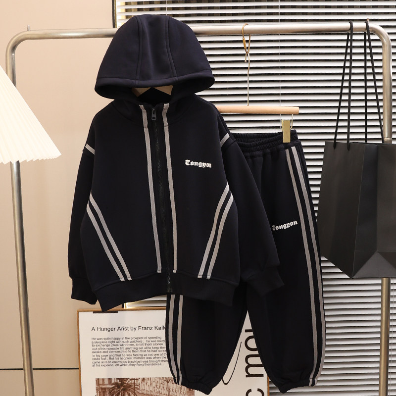 13儿童装11男童冬装加绒套装7冬季大童男装12 15岁加厚运动10男孩